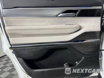 2023 Jeep Grand Wagoneer - zdjęcie 45 z 50 - miniatura