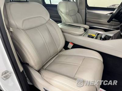 2023 Jeep Grand Wagoneer - zdjęcie 34 z 50 - miniatura