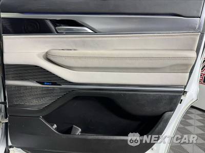 2023 Jeep Grand Wagoneer - zdjęcie 46 z 50 - miniatura