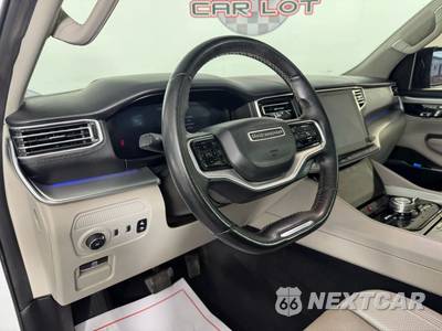 2023 Jeep Grand Wagoneer - zdjęcie 9 z 50 - miniatura