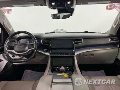 2023 Jeep Grand Wagoneer - zdjęcie 10 z 50 - miniatura