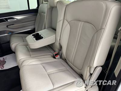2023 Jeep Grand Wagoneer - zdjęcie 35 z 50 - miniatura