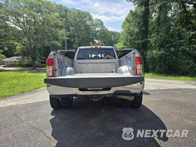 2019 Ram 3500 Tradesman Crew Cab Long Bed DRW - zdjęcie 31 z 38 - miniatura