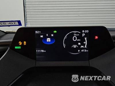 2026 Toyota Prius Nightshade Edition - zdjęcie 14 z 15 - miniatura
