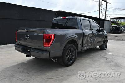 2023 Ford F-150 XLT Crew Cab Short Bed - zdjęcie 6 z 18 - miniatura