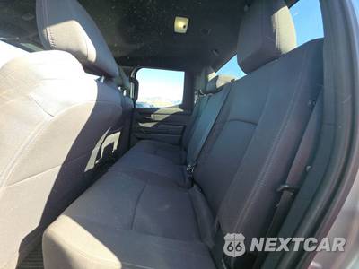 2025 Toyota Tacoma SR5 Crew Cab Medium Bed - zdjęcie 13 z 33 - miniatura