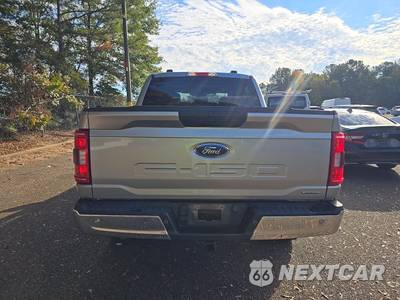 2023 Ford F-150 XLT Crew Cab Short Bed - zdjęcie 5 z 20 - miniatura