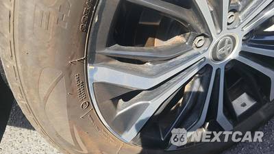 2025 Toyota Crown Signia XLE - zdjęcie 25 z 28 - miniatura