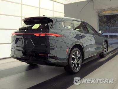 2025 Toyota Crown Signia XLE - zdjęcie 4 z 28 - miniatura