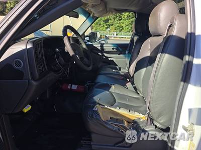 2006 Chevrolet Silverado 2500HD WT Regular Cab Long Bed 1WT - zdjęcie 7 z 36 - miniatura