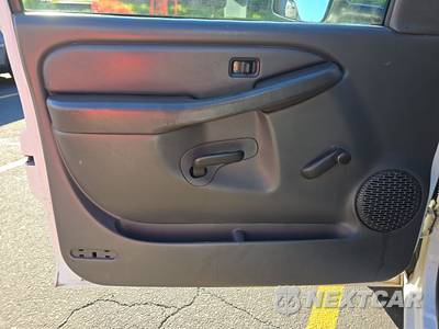 2006 Chevrolet Silverado 2500HD WT Regular Cab Long Bed 1WT - zdjęcie 9 z 36 - miniatura
