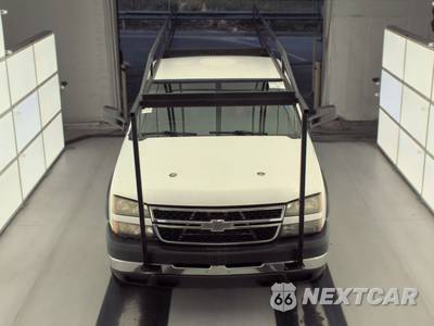 2006 Chevrolet Silverado 2500HD WT Regular Cab Long Bed 1WT - zdjęcie 2 z 36 - miniatura
