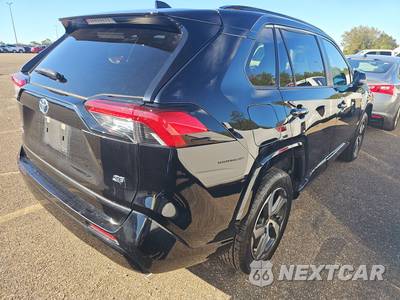 2022 Toyota RAV4 Prime SE - zdjęcie 4 z 31 - miniatura