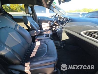 2023 Chrysler Pacifica Hybrid Touring L 121.6" WB - zdjęcie 8 z 30 - miniatura