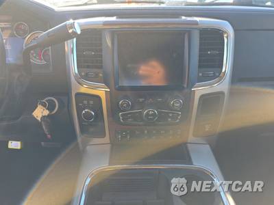 2017 Ram 3500 Laramie Crew Cab Medium Bed - zdjęcie 11 z 36 - miniatura