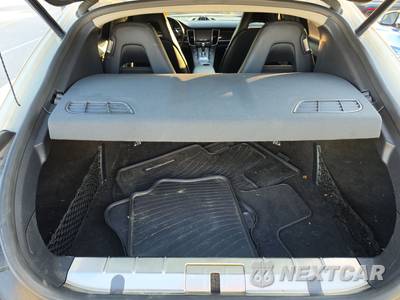 2015 Porsche Panamera 4 - zdjęcie 16 z 34 - miniatura