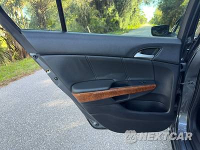 2011 Honda Accord Sedan EX-L - zdjęcie 19 z 58 - miniatura