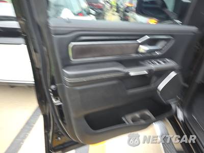 2024 Ram 1500 Laramie Crew Cab Short Bed - zdjęcie 9 z 20 - miniatura