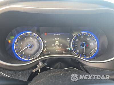 2023 Chrysler Pacifica Touring L 121.6" WB - zdjęcie 12 z 31 - miniatura