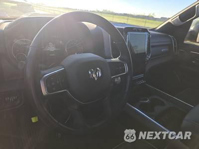 2023 Ram 1500 Laramie Crew Cab Medium Bed - zdjęcie 11 z 22 - miniatura