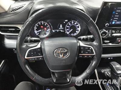 2023 Toyota Highlander LE - zdjęcie 10 z 40 - miniatura