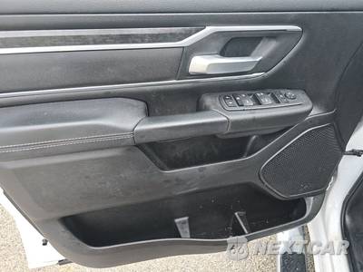 2023 Ram 1500 Big Horn Crew Cab Short Bed - zdjęcie 9 z 22 - miniatura
