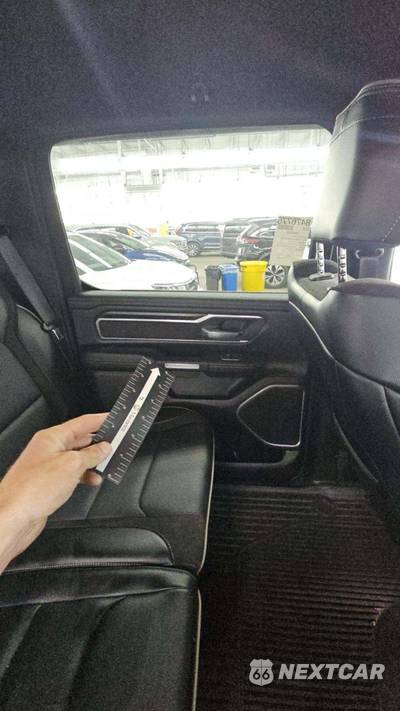 2023 Ram 1500 Laramie Crew Cab Short Bed - zdjęcie 22 z 36 - miniatura