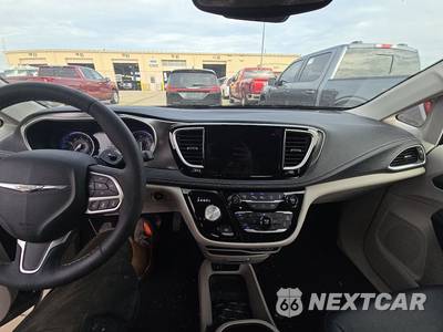2023 Chrysler Pacifica Touring L 121.6" WB - zdjęcie 11 z 27 - miniatura