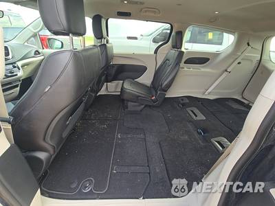 2023 Chrysler Pacifica Touring L 121.6" WB - zdjęcie 13 z 27 - miniatura