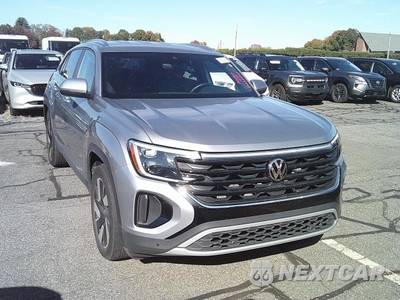 2025 Volkswagen Atlas Cross Sport 2.0T SE w/Technology - zdjęcie 2 z 31 - miniatura