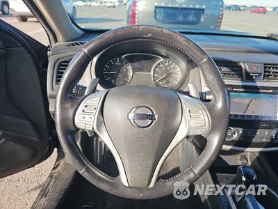 2018 Nissan Altima 2.5 SR - zdjęcie 10 z 39 - miniatura