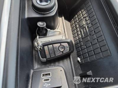 2025 Ford Expedition Platinum - zdjęcie 2 z 29 - miniatura
