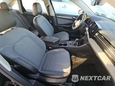 2025 Volkswagen Jetta SE - zdjęcie 8 z 18 - miniatura