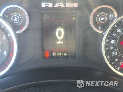 2024 Ram 2500 Big Horn Crew Cab Medium Bed - zdjęcie 12 z 32 - miniatura