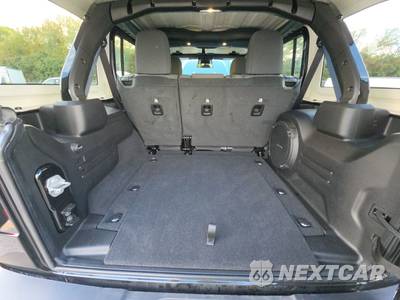 2026 Jeep Wrangler 4 Door Sahara - zdjęcie 17 z 21 - miniatura