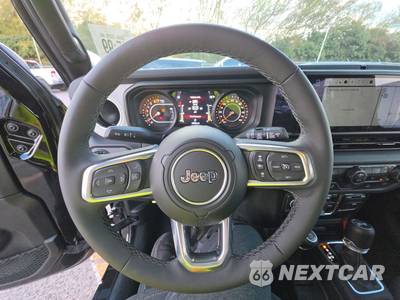 2026 Jeep Wrangler 4 Door Sahara - zdjęcie 10 z 21 - miniatura