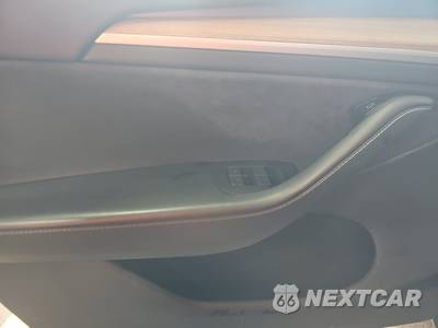 2023 Tesla Model Y Long Range - zdjęcie 9 z 31 - miniatura
