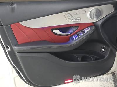 2020 Mercedes-Benz GLC 300 4MATIC - zdjęcie 9 z 45 - miniatura