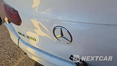 2020 Mercedes-Benz GLC 300 4MATIC - zdjęcie 26 z 45 - miniatura