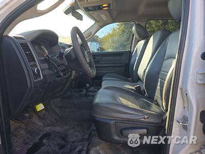 2018 Ram 2500 Tradesman Crew Cab Long Bed - zdjęcie 7 z 18 - miniatura