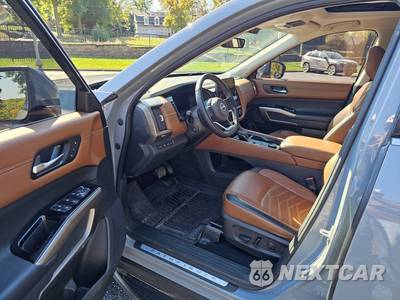 2023 Nissan Pathfinder Platinum - zdjęcie 10 z 31 - miniatura