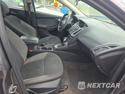 2014 Ford Focus SE Hatchback - zdjęcie 8 z 31 - miniatura