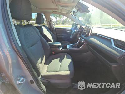 2023 Toyota RAV4 Hybrid XLE - zdjęcie 8 z 22 - miniatura