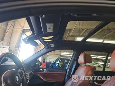 2021 BMW X5 Sports Activity Vehicle M50i - zdjęcie 18 z 37 - miniatura