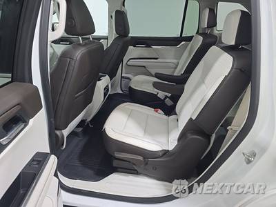 2025 GMC Acadia Denali 5SB - zdjęcie 13 z 19 - miniatura