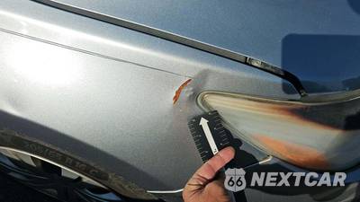 2015 Toyota Camry LE - zdjęcie 34 z 64 - miniatura