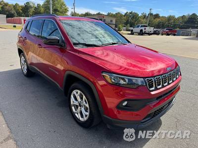 2025 Jeep Compass Latitude - zdjęcie 4 z 30 - miniatura