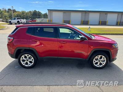 2025 Jeep Compass Latitude - zdjęcie 5 z 30 - miniatura