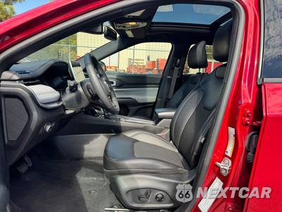 2025 Jeep Compass Latitude - zdjęcie 11 z 30 - miniatura