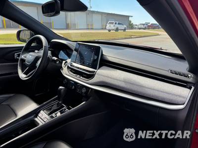 2025 Jeep Compass Latitude - zdjęcie 17 z 30 - miniatura
